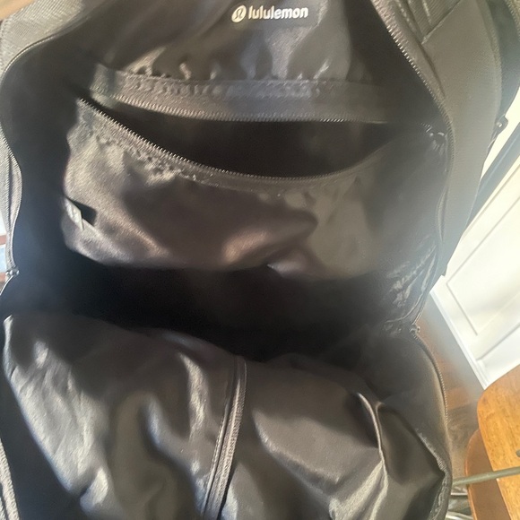 EUC Lululemon cruiser backpack - Picture 13 of 13